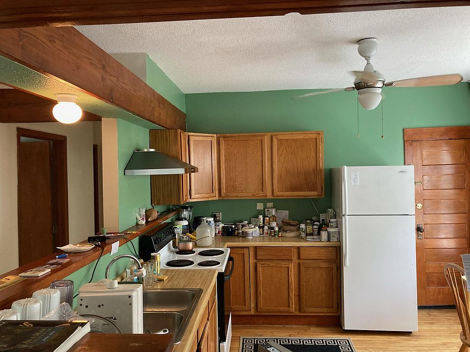 2nd image of 115 E 25th St #1