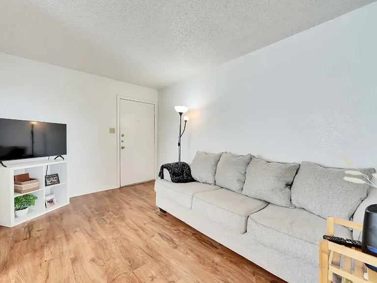 2803 Hemphill Park #B201 — Photo 19