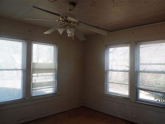 4th image of 4748 Panola Ave