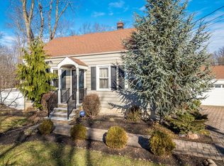 16 Pleasant Plains Rd, Franklin Park, NJ 08823
