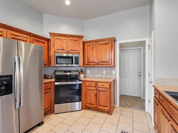 2nd image of 1107 Lauren Ln