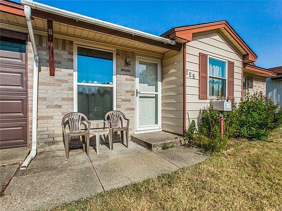 3rd image of 643 Holly Ln