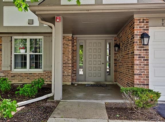 3rd image of 275 Coventry Cir #275