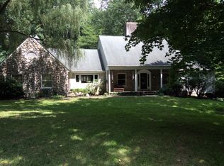 913 Hillstead Dr, Lutherville Timonium, MD 21093