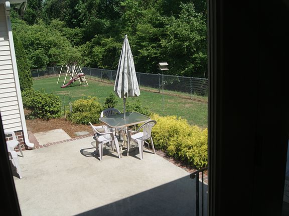 2nd image of 902 Ray Crawford Dr