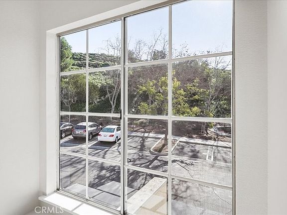 3rd image of 21146 Sunny Rdg