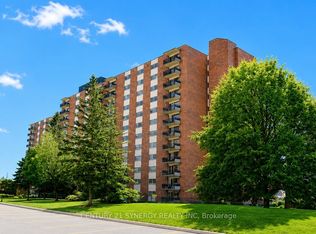 1465 Baseline Rd #809, Ottawa, ON K2C 3L9
