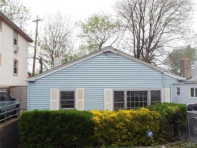 1st image of 412 Pennyfield Ave