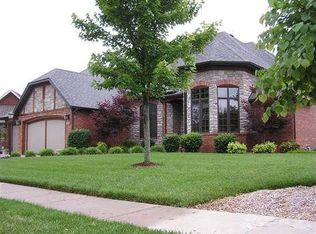 6022 S Parkhaven Ln, Springfield, MO 65810