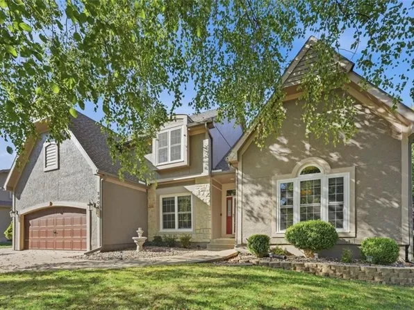 2906 SW 13th Ter, Lees Summit, MO 64081