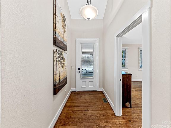 3rd image of 227 Juneberry Ln