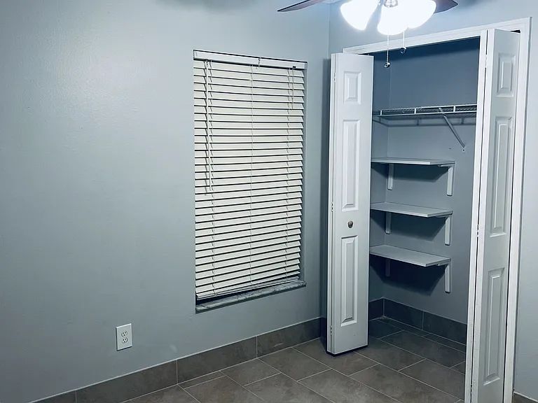 2386 Harbor Town Dr — Photo 25