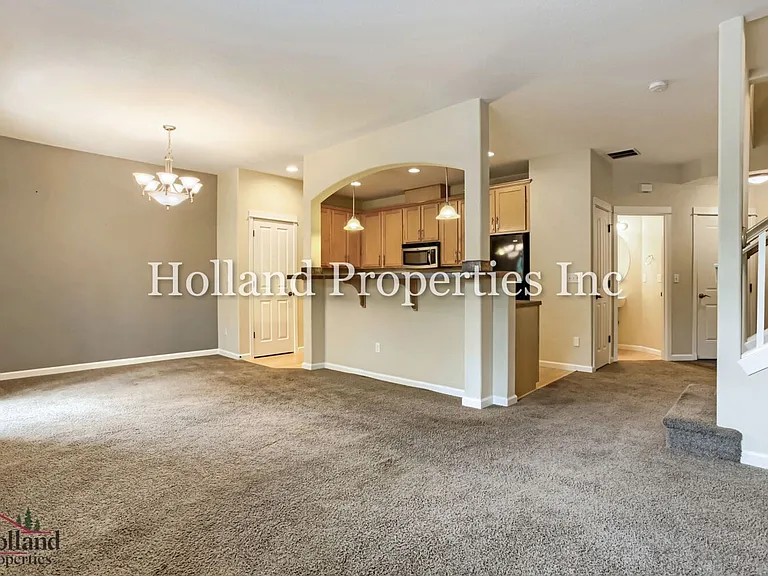 4949 SW 141st Ave — Photo 8