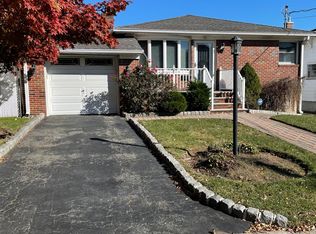 55 Seaview Ave, Staten Island, NY 10304