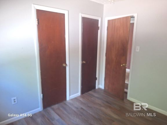 4th image of 2209 Wolf Ridge Rd #B