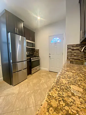 Rented by Hagstrom Management Inc | media 4