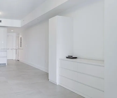 1010 Brickell Ave #3210 Photo 1 1010 Brickell Ave #3210 Photo 1