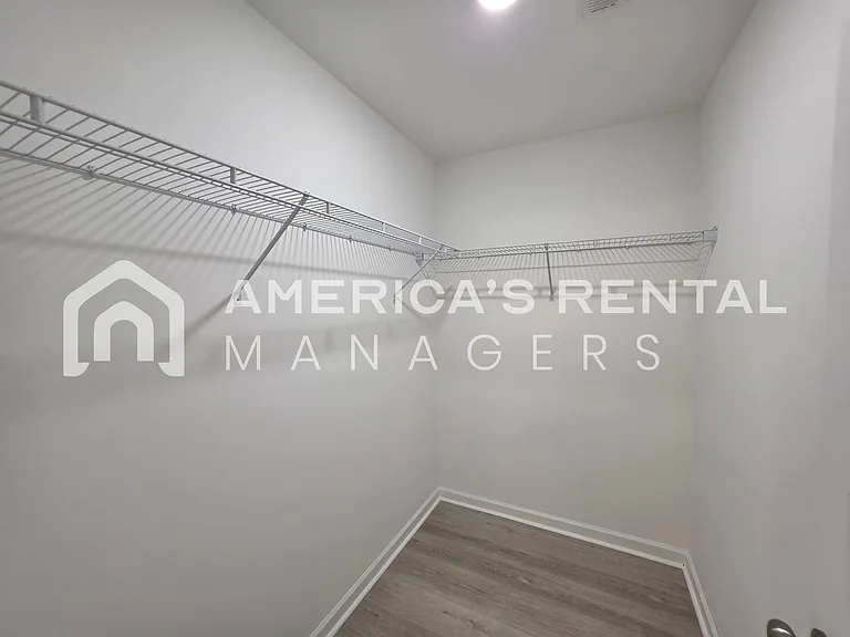 10304 Squires Way — Photo 45