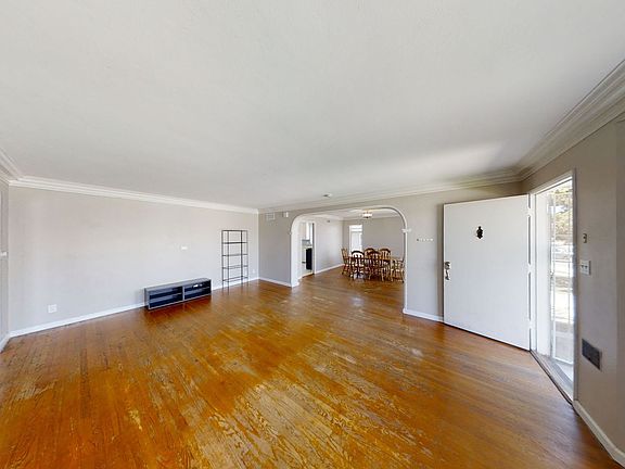 3rd image of 5024 Rockford Dr