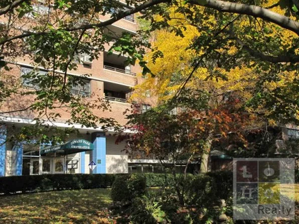 264 East Broadway image 1 of 7