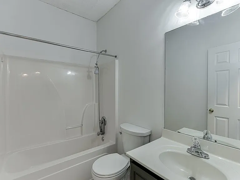 2464 Laurelfield Dr — Photo 7