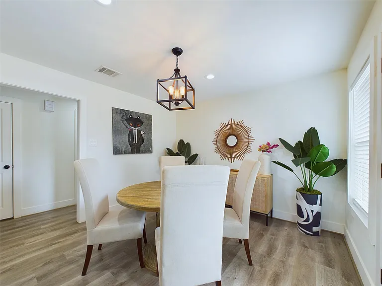 7609 Amelia Rd — Photo 25