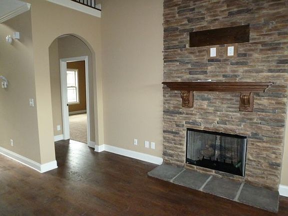 3rd image of 413 Abeline Dr
