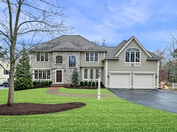 3 Beacon St, Andover, MA 01810