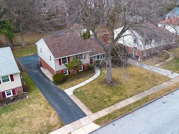 4th image of 720 Evans Rd