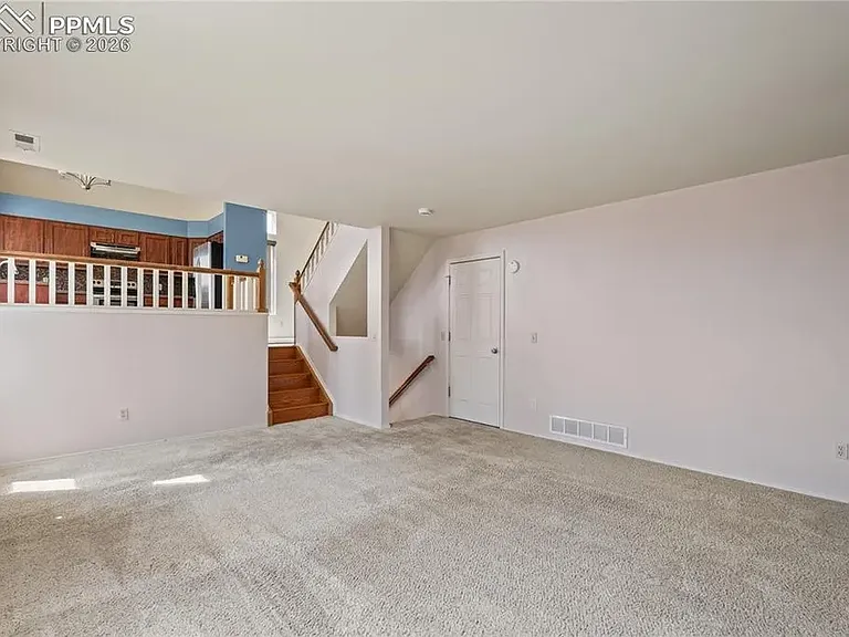 8049 Cooper River Dr — Photo 16