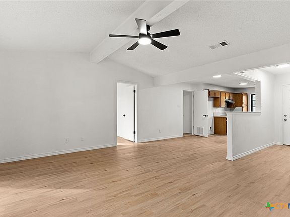 4th image of 114 E Hogan Dr