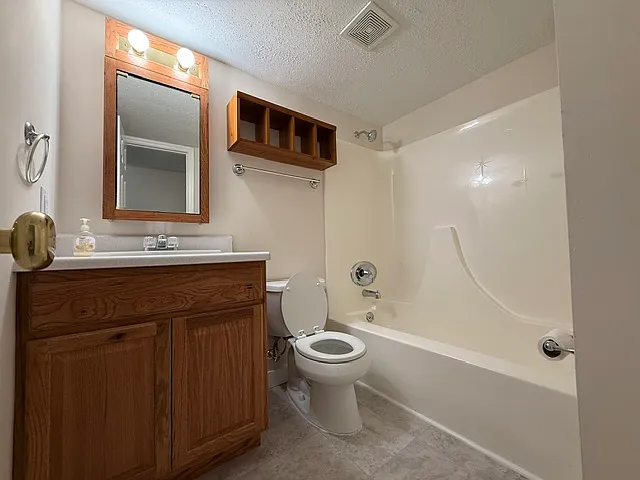 81 Lemans Ct — Photo 17