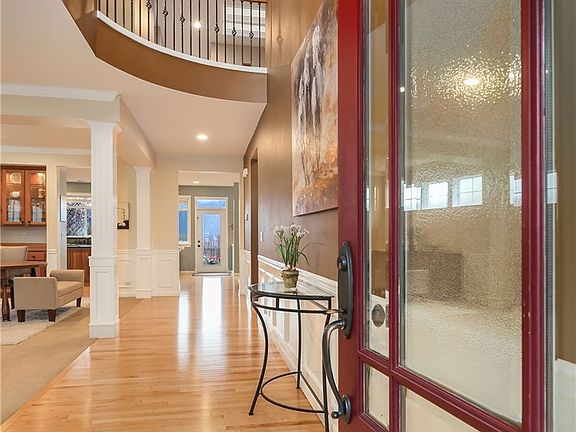 3rd image of 7522 Snowberry Ave SE