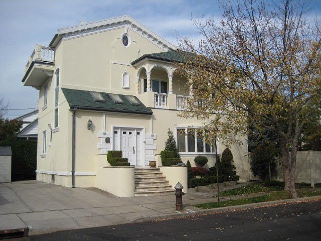 1st image of 14716 Neponsit Ave