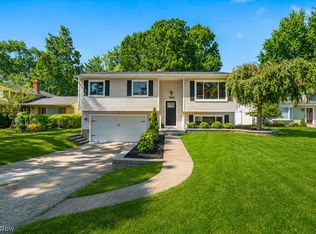 7927 Richwood Dr, Mentor On The Lake, OH 44060