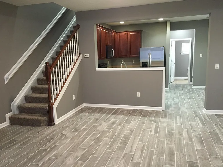 4235 Highwood Dr — Photo 3