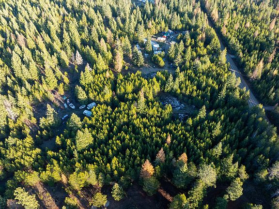 2nd image of 2141 Driskill Rd