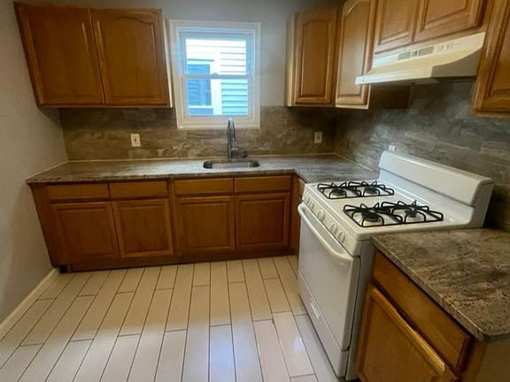 5th image of 164 N 12th St #B