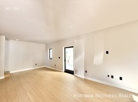 1249 S Plymouth Blvd, Los Angeles, CA