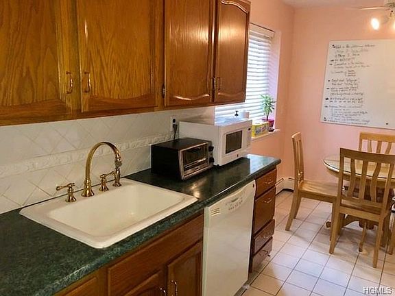 5th image of 334 Central Park Ave APT H4