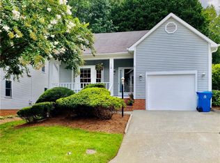 110 Saint Mary Ct, Kernersville, NC 27284