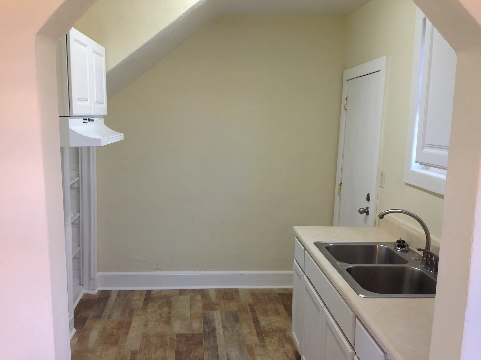 206 Byron Hurst St - 1 — Photo 4