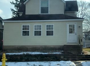 916 Harrison Ave, Saint Joseph, MI 49085