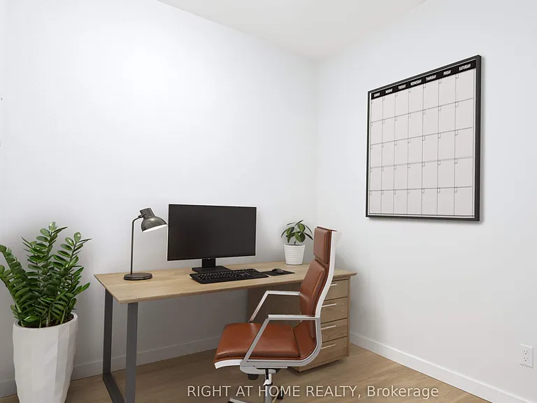 690 King St W #218 — Photo 12
