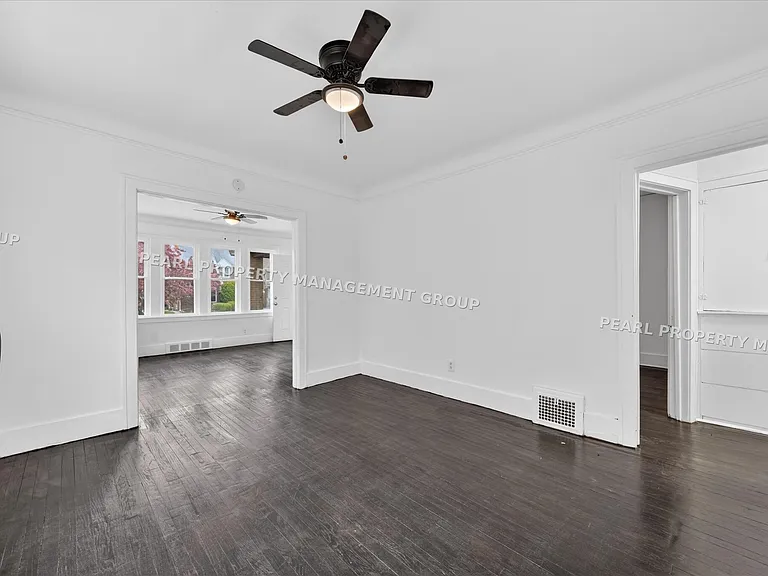 368 Piper Blvd — Photo 32