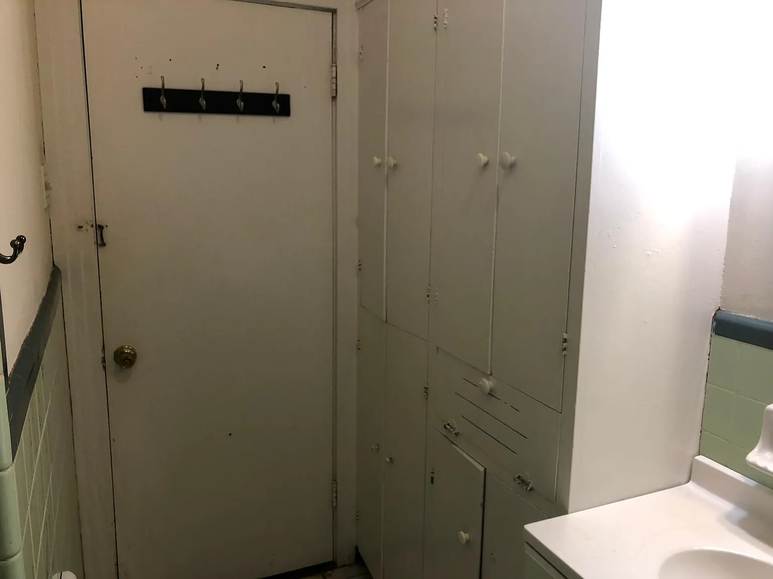 2 bed, 900 sqft, $1,300 — Photo 2