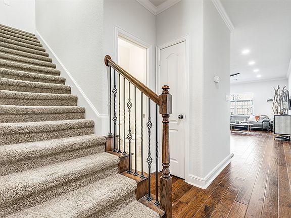 5th image of 7433 Audelia Ln