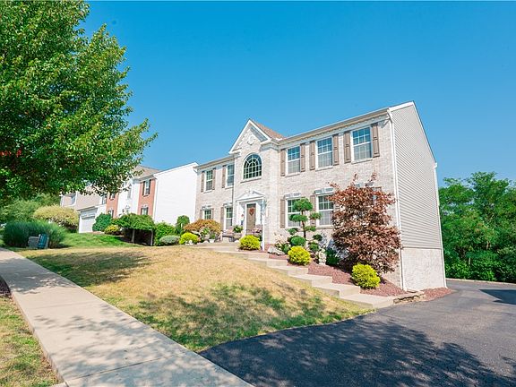 2nd image of 8004 Maureen Dr