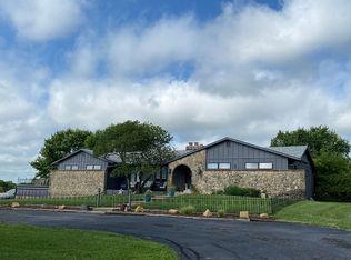 8 Bodock Rd, Emporia, KS 66801