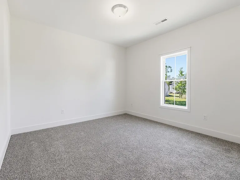 2206 Grant St — Photo 24
